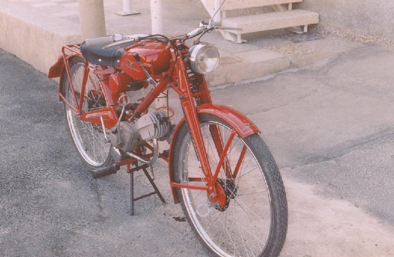 GUZZI 3 Fermin.JPG