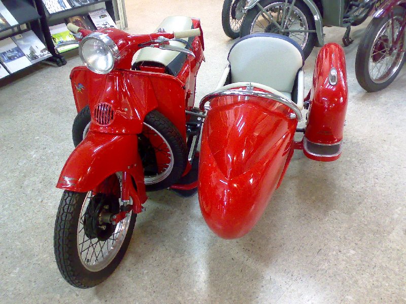 moto-guzzi-galletto-sidecar-6.jpg