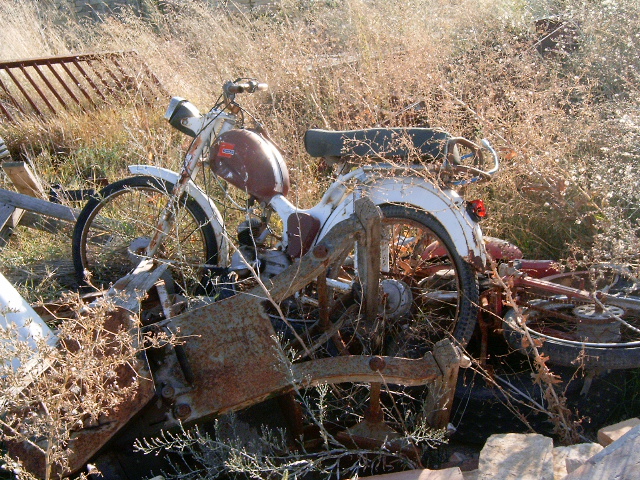 ciclomotor Guzzi.jpg