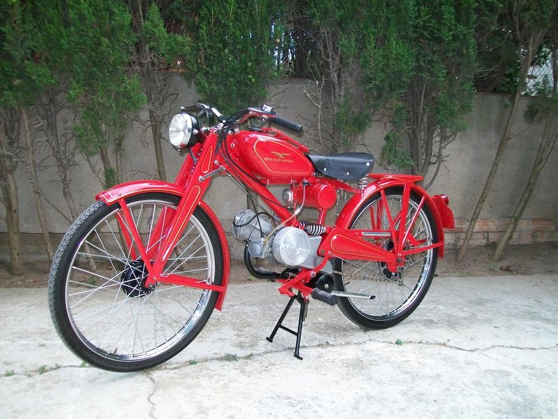 Guzzi 65 terminada.jpg