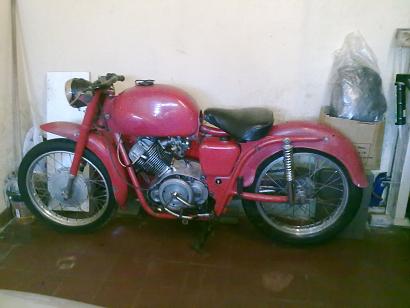 guzzi 3.JPG