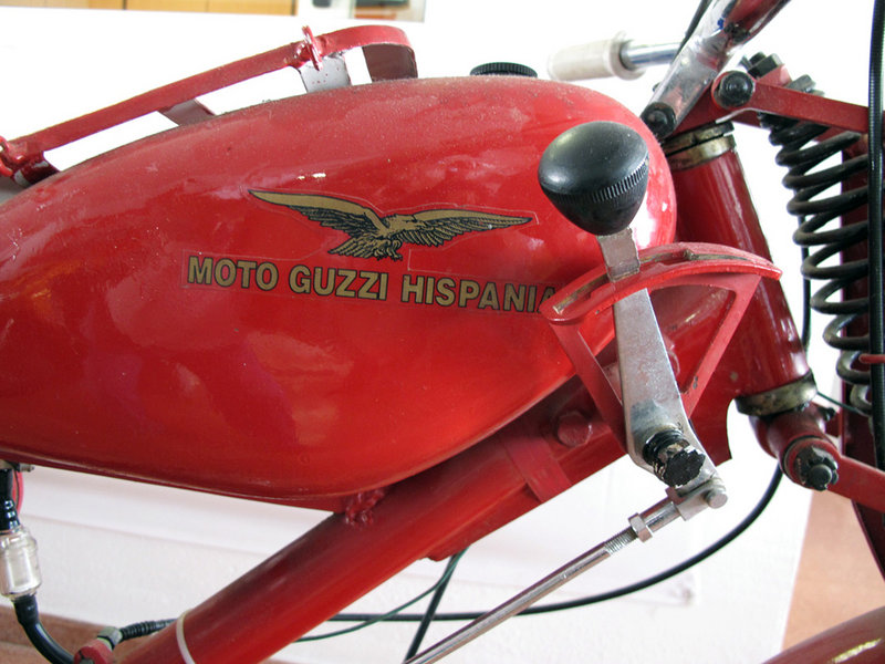 Moto Guzzi 65 cc 3.jpg