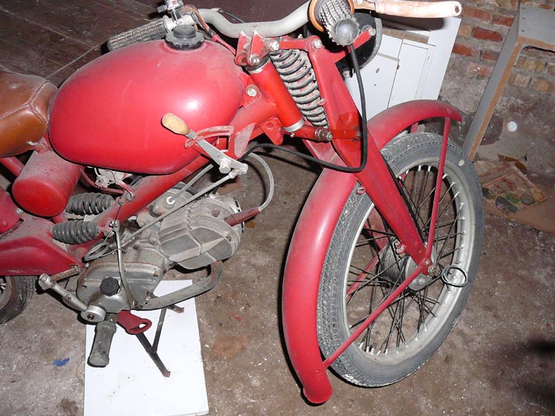 Guzzi 02.jpg