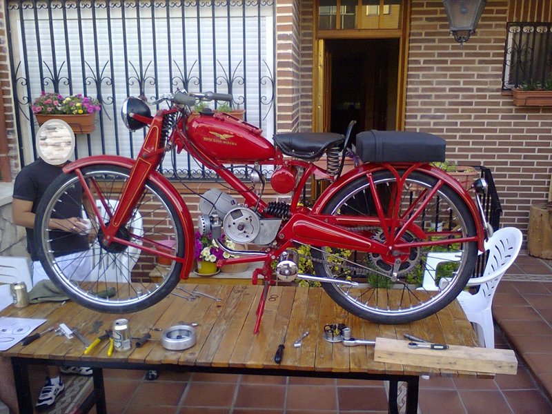 guzzi restauracion.jpg