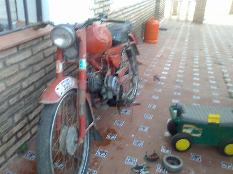 guzzi 73 2.jpg