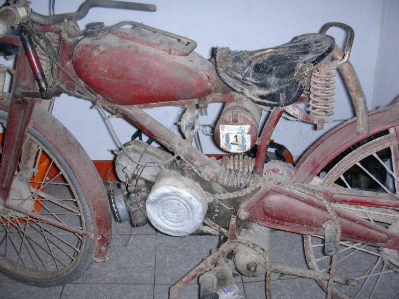 guzzi 002.jpg