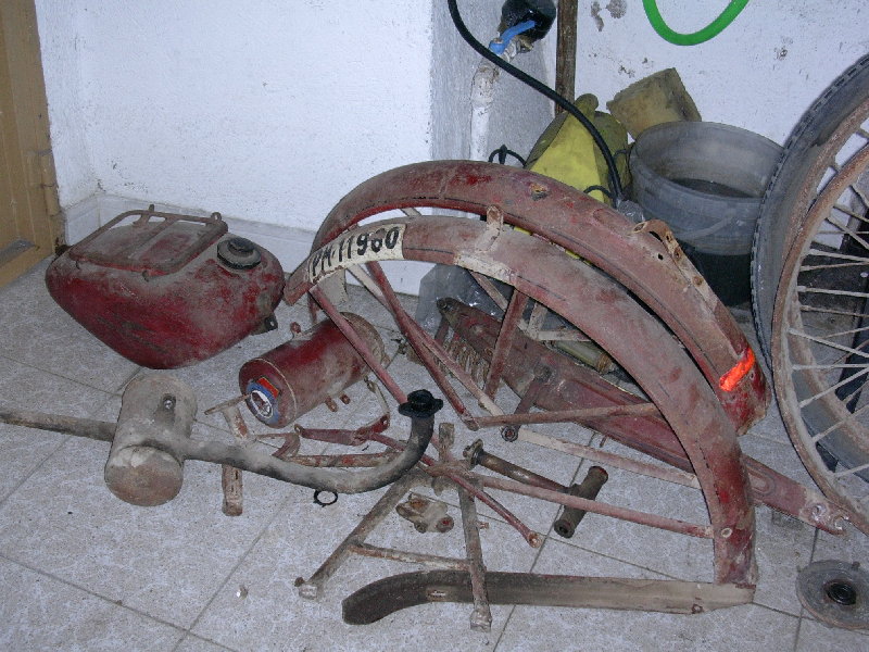 guzzi 003.jpg